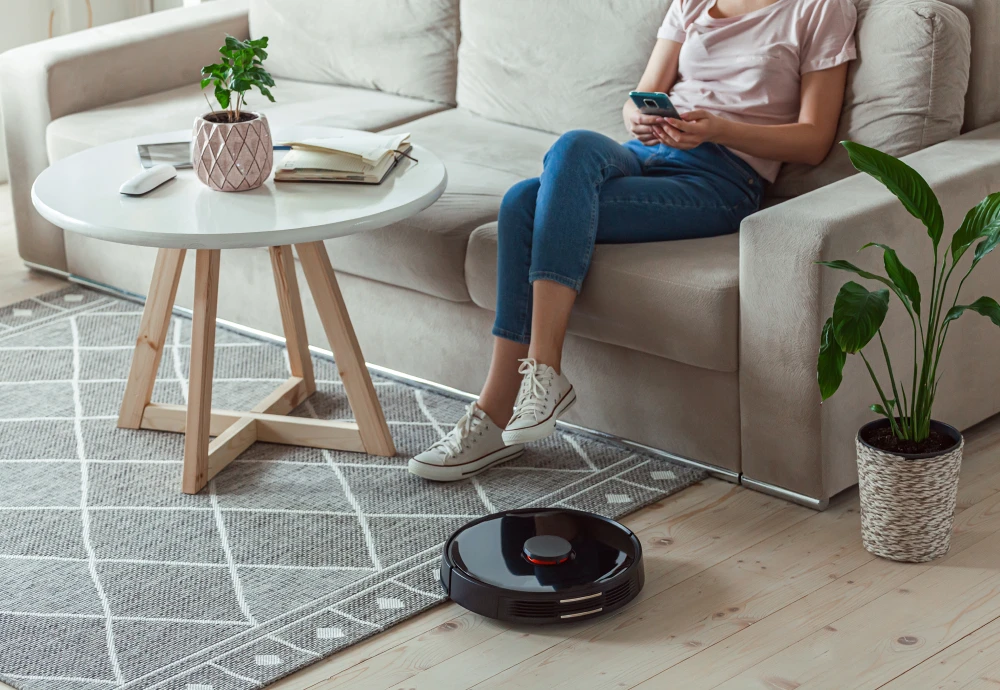 robot vacuum cleaner with water tank